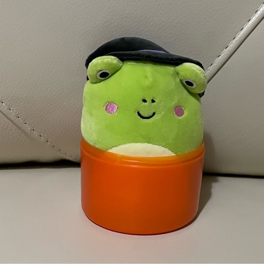 NEW Tomos the Frog Squishmallow CAPSULE